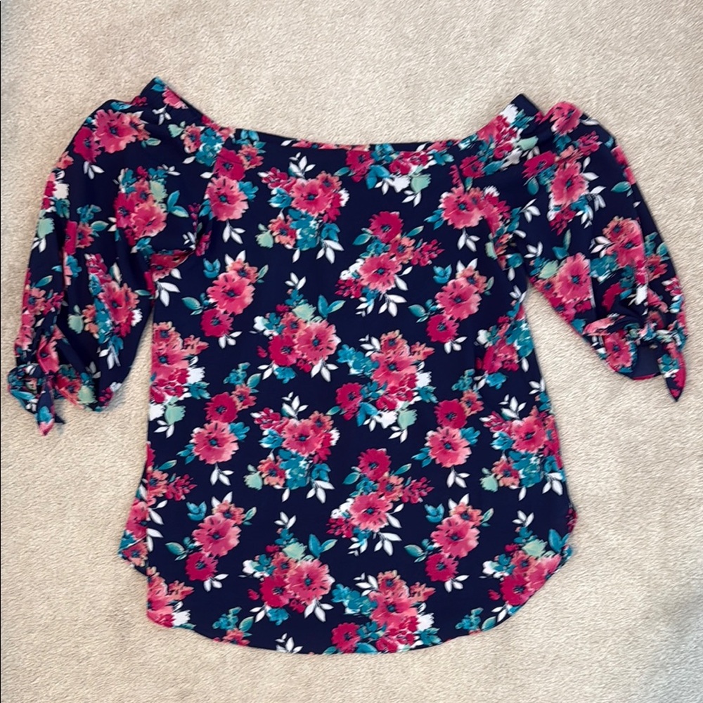 Status by Chenault L off the shoulder 3/4 sleeve blouse.